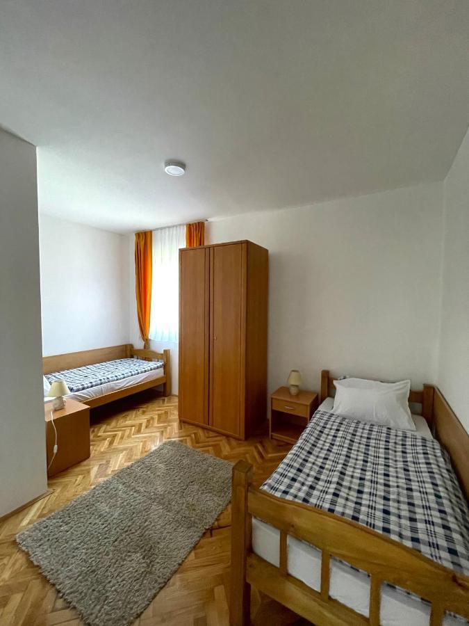 Apartman Venera ソンボル エクステリア 写真