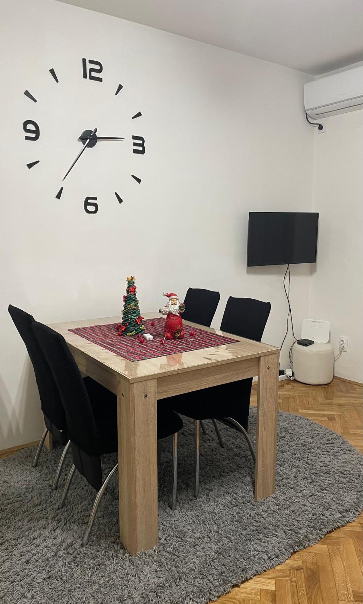 Apartman Venera ソンボル エクステリア 写真